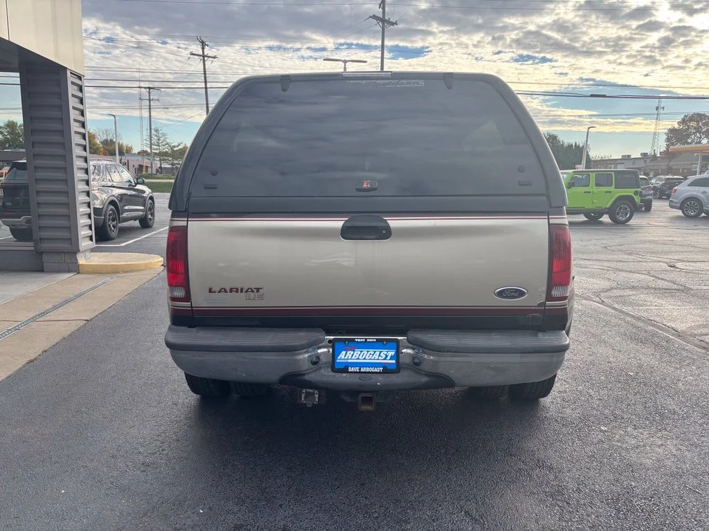 Used 2000  Ford Lariat image 6
