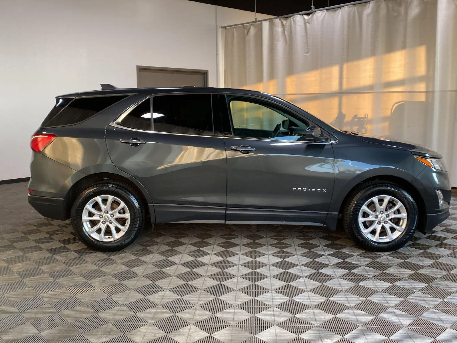 Used 2020 Nightfall Gray Metallic Chevrolet LT image 9