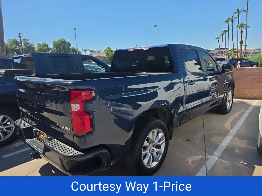 Used 2021 Blue Chevrolet Custom image 5