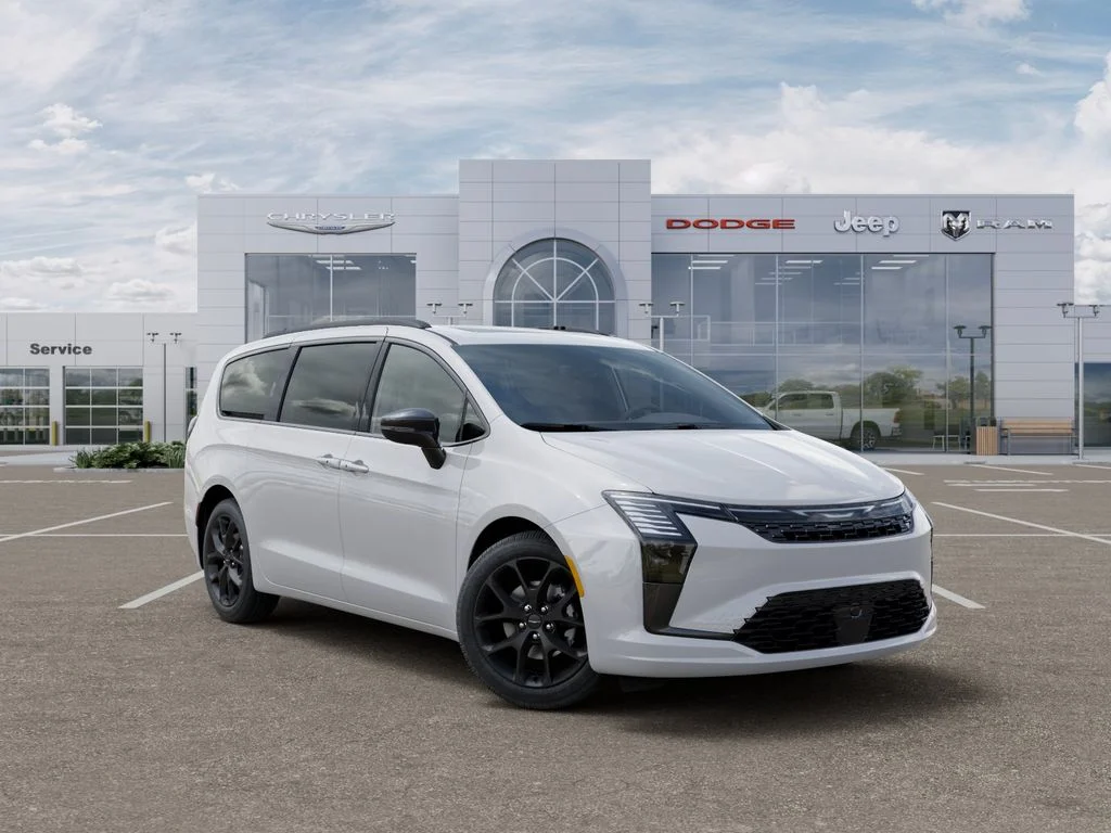 New 2027 Bright White Clear-Coat Exterior Paint Chrysler Limited image 5