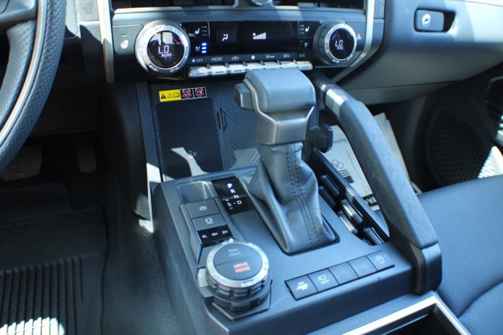 Used 2026 Wind Chill Pearl Toyota Limited image 12