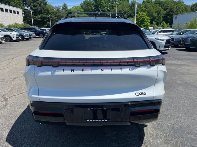 New 2027 2T RAD WHT INFINITI Autograph AWD image 4