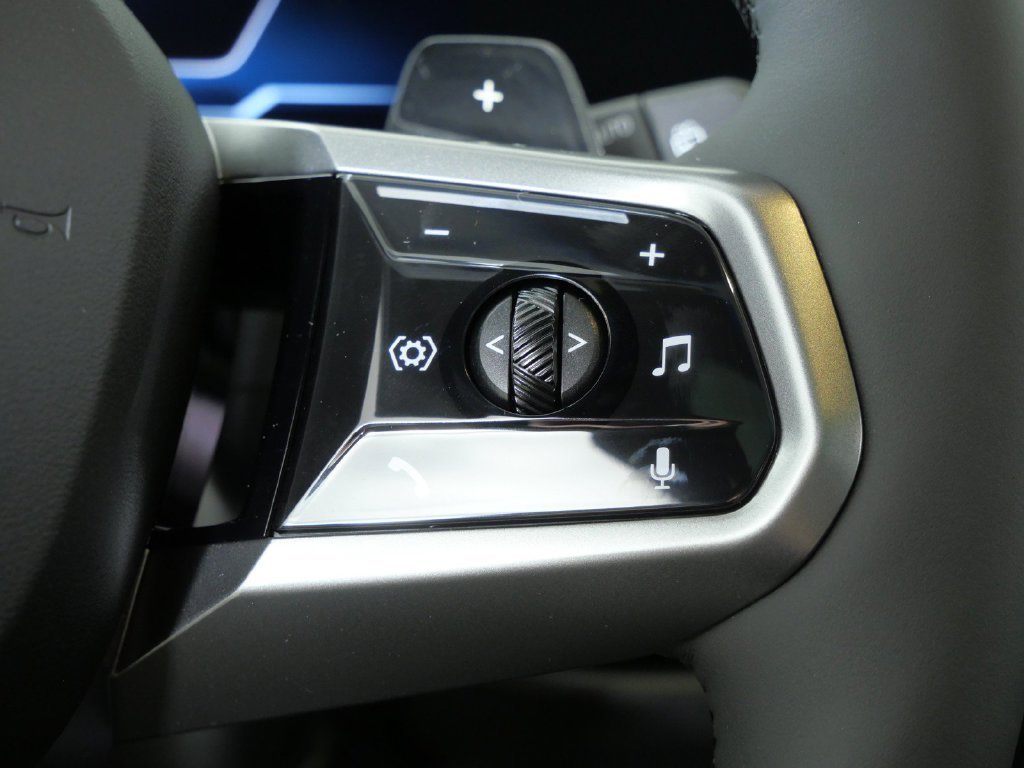 New 2026 Dune Grey Metallic BMW 30 xDrive image 41