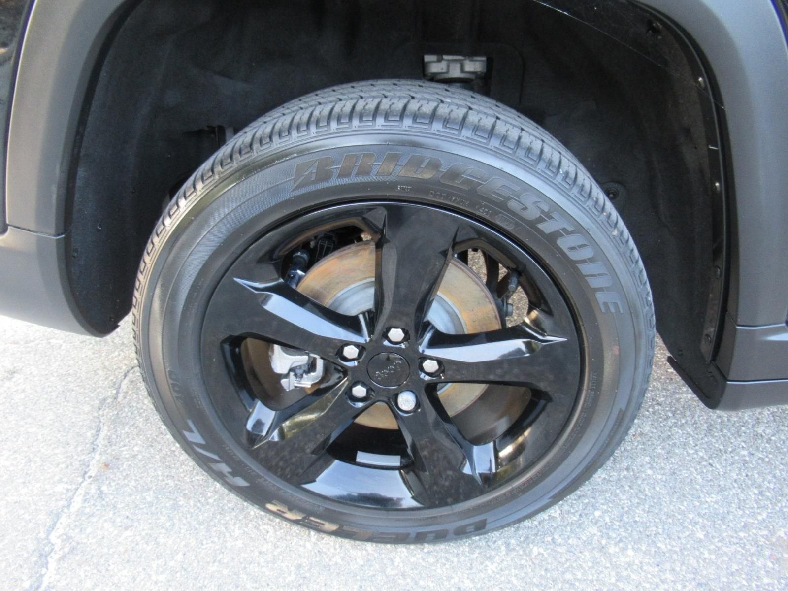 Used 2023 Black Jeep Altitude X image 8