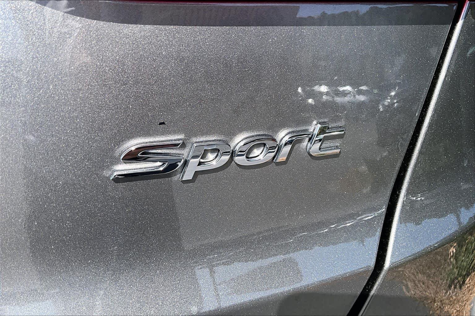 Used 2015 Mineral Gray Hyundai  image 10