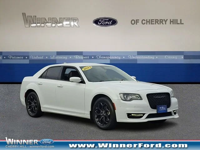 2023 Chrysler 300
