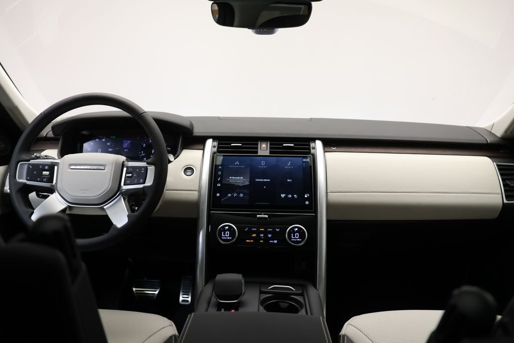 New 2026 Varesine Blue Land Rover Dynamic SE image 15
