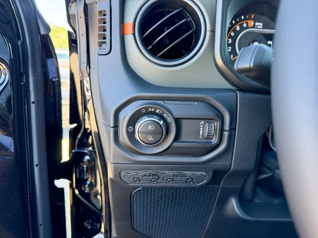 New 2026 Black Clear-Coat Exterior Paint Jeep Mojave X image 20