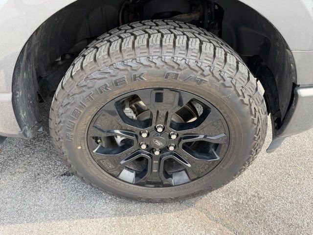 Certified Used 2022 Carbonized Gray Metallic Ford XL image 11