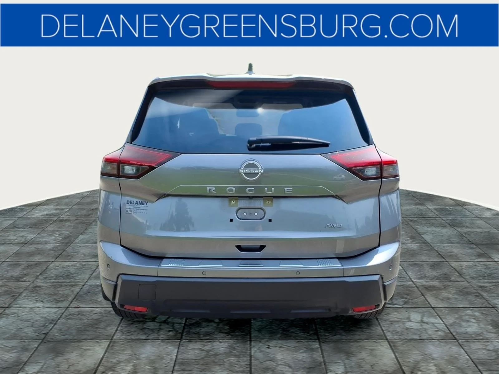 Used 2025 Gun Metallic Kad Nissan SV image 4