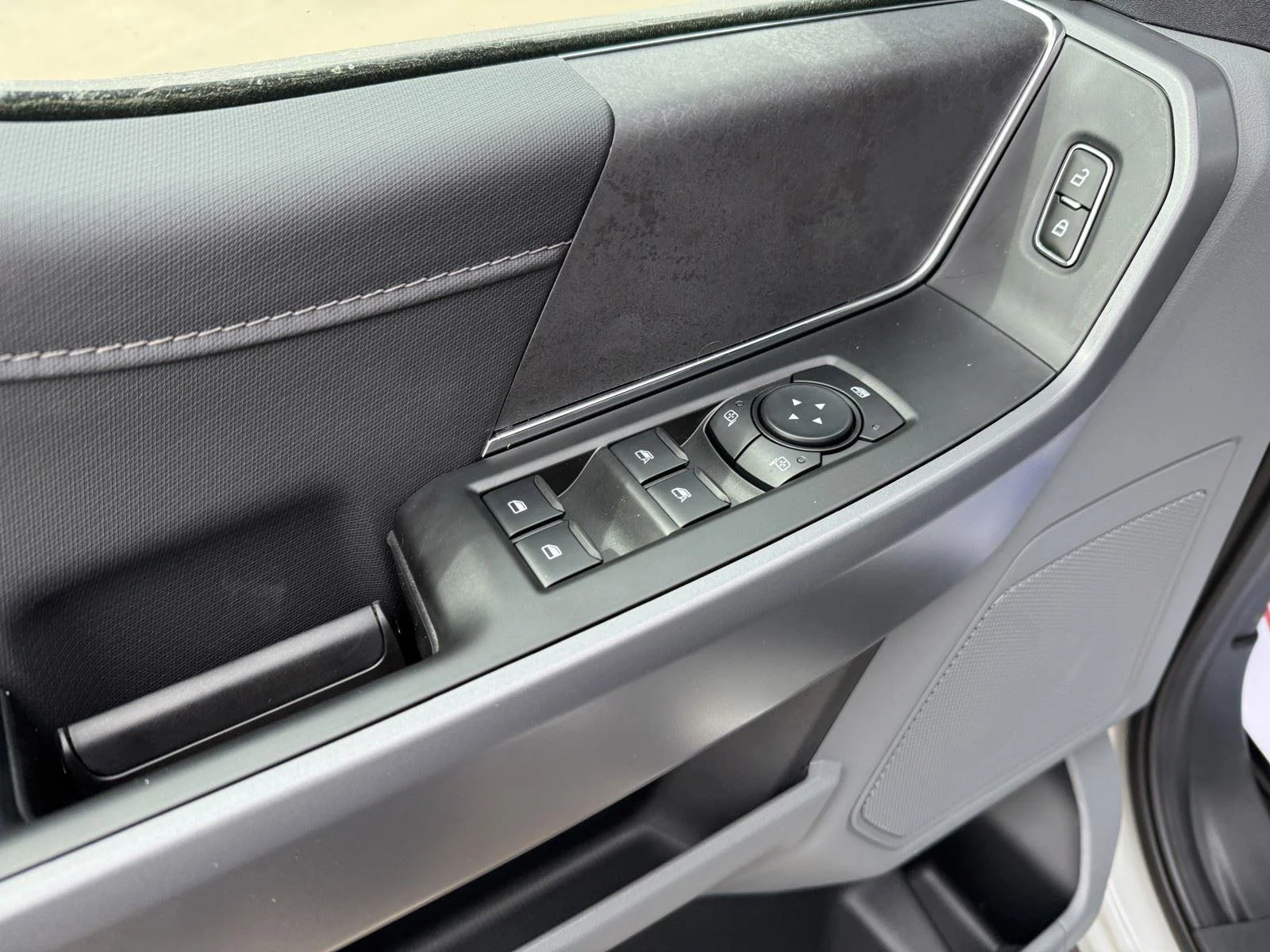New 2026 Avalanche Ford XLT image 12