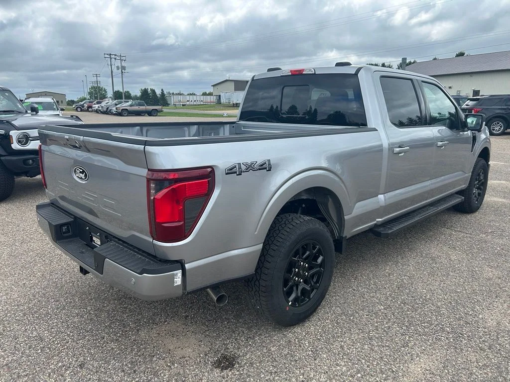 New 2026 Iconic Silver Metallic Ford XLT image 7