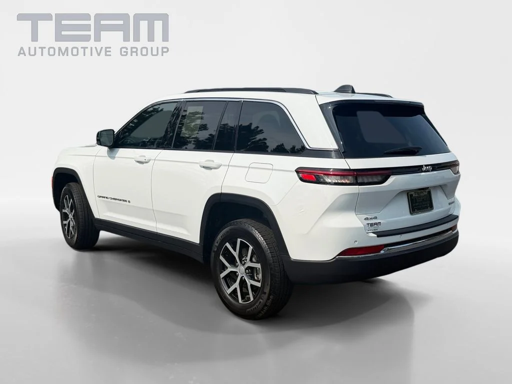 Used 2025 White Jeep Limited image 5