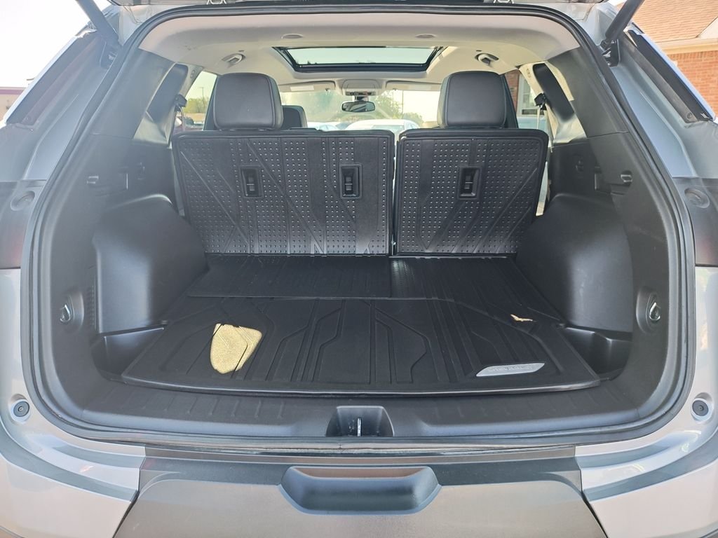 Used 2024 Gray Chevrolet LT image 9