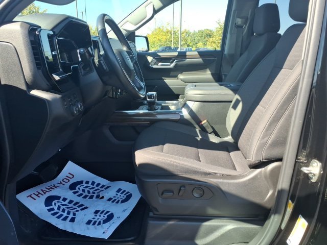 Used 2022 BLACK Chevrolet RST image 18