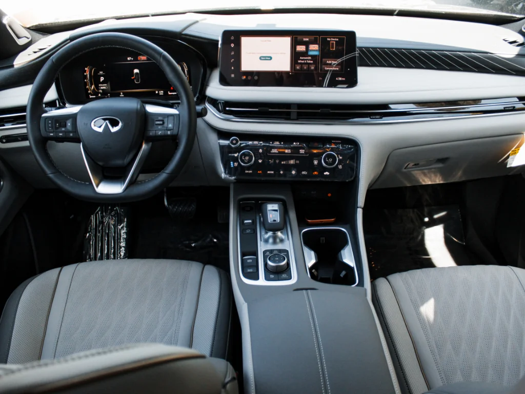 New 2027 2T GRPT SHDW INFINITI Autograph AWD image 28