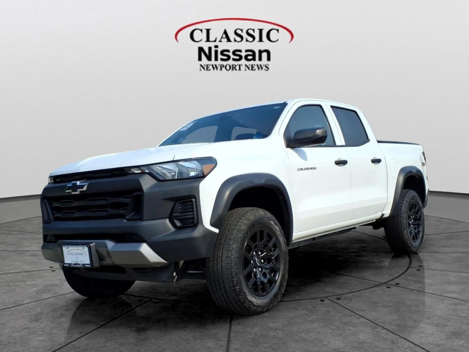 Used 2023 Summit White Chevrolet 4WD Trail Boss image 1