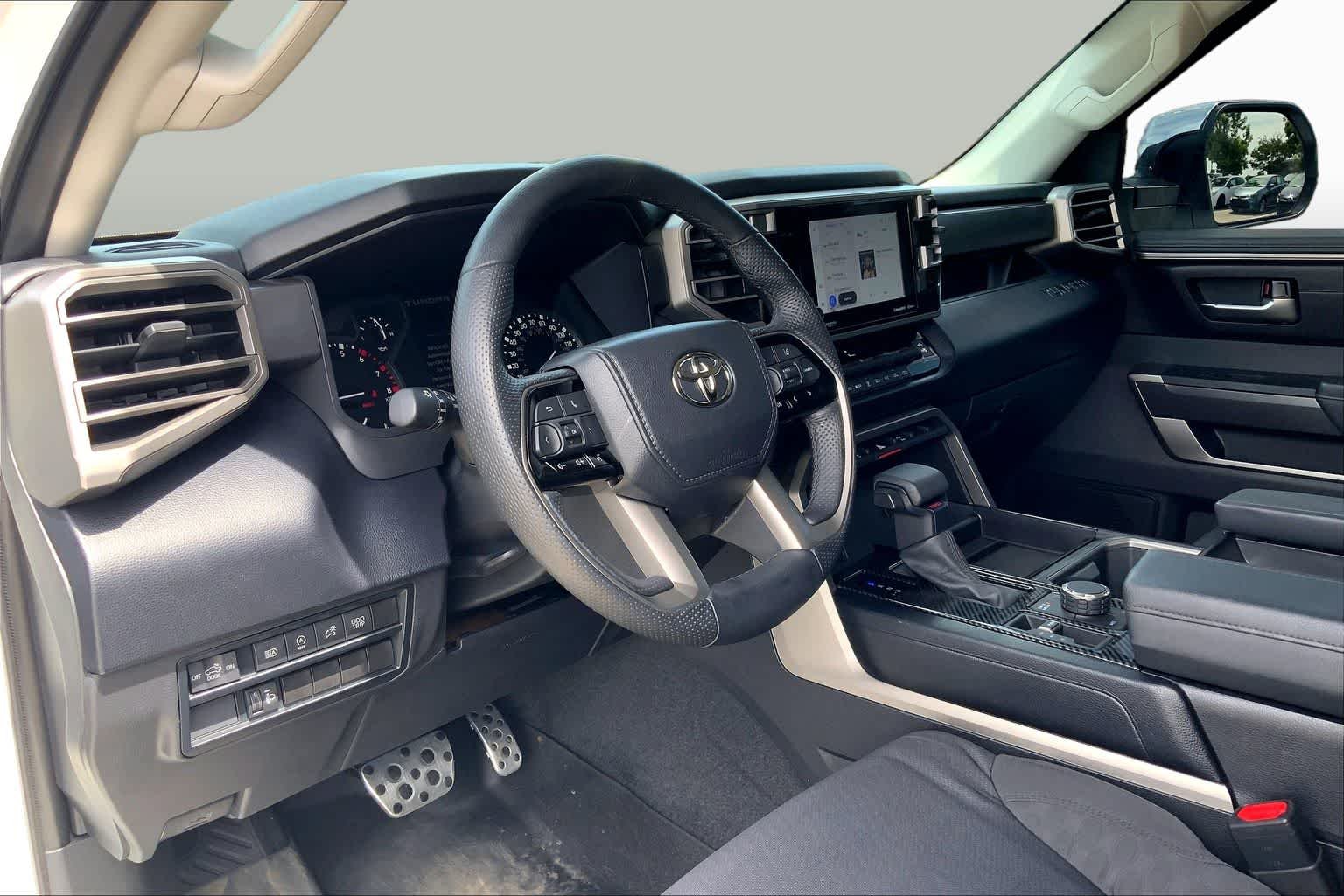 Used 2024 Ice Cap Toyota SR5 image 17