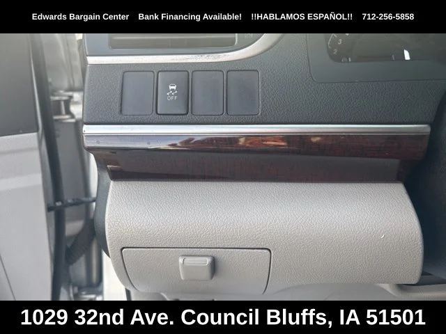 Used 2014 Silver Toyota XLE image 16