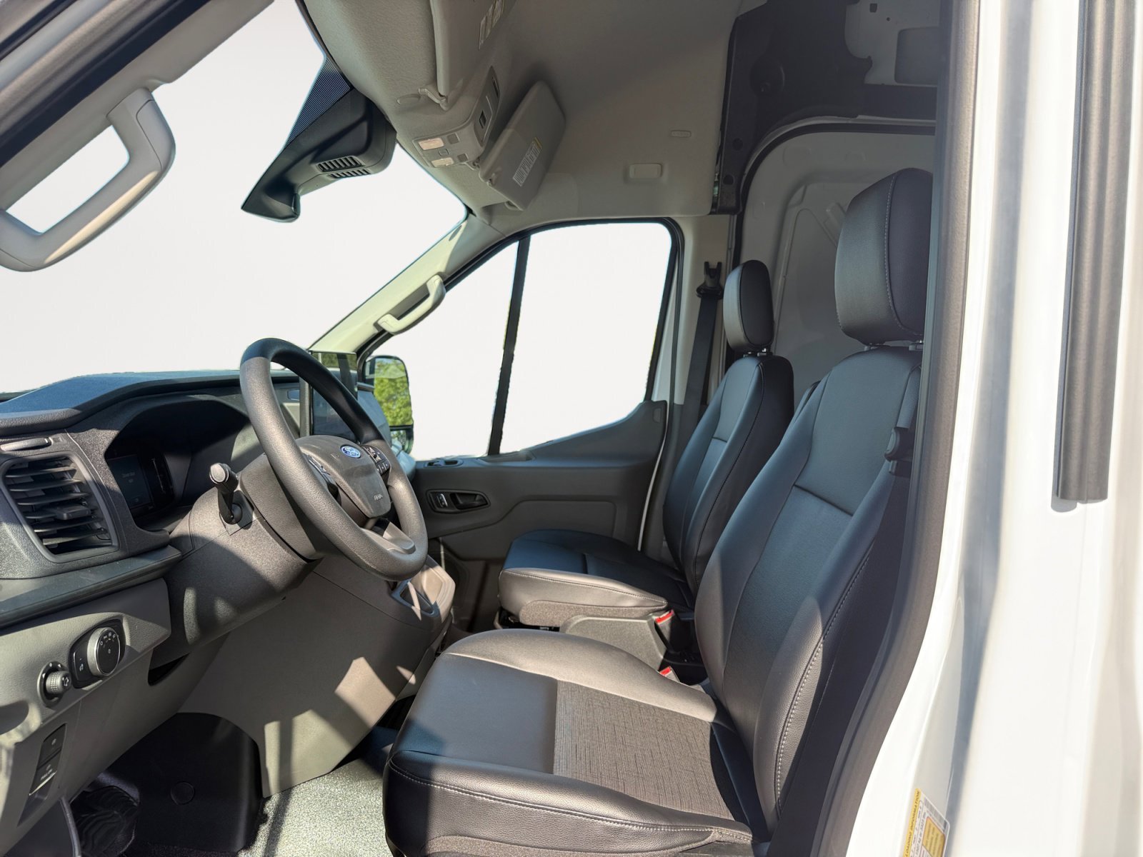 New 2026 Oxford White Ford Cargo Van image 10