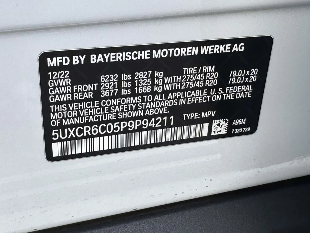 Used 2023 White BMW xDrive40i image 30