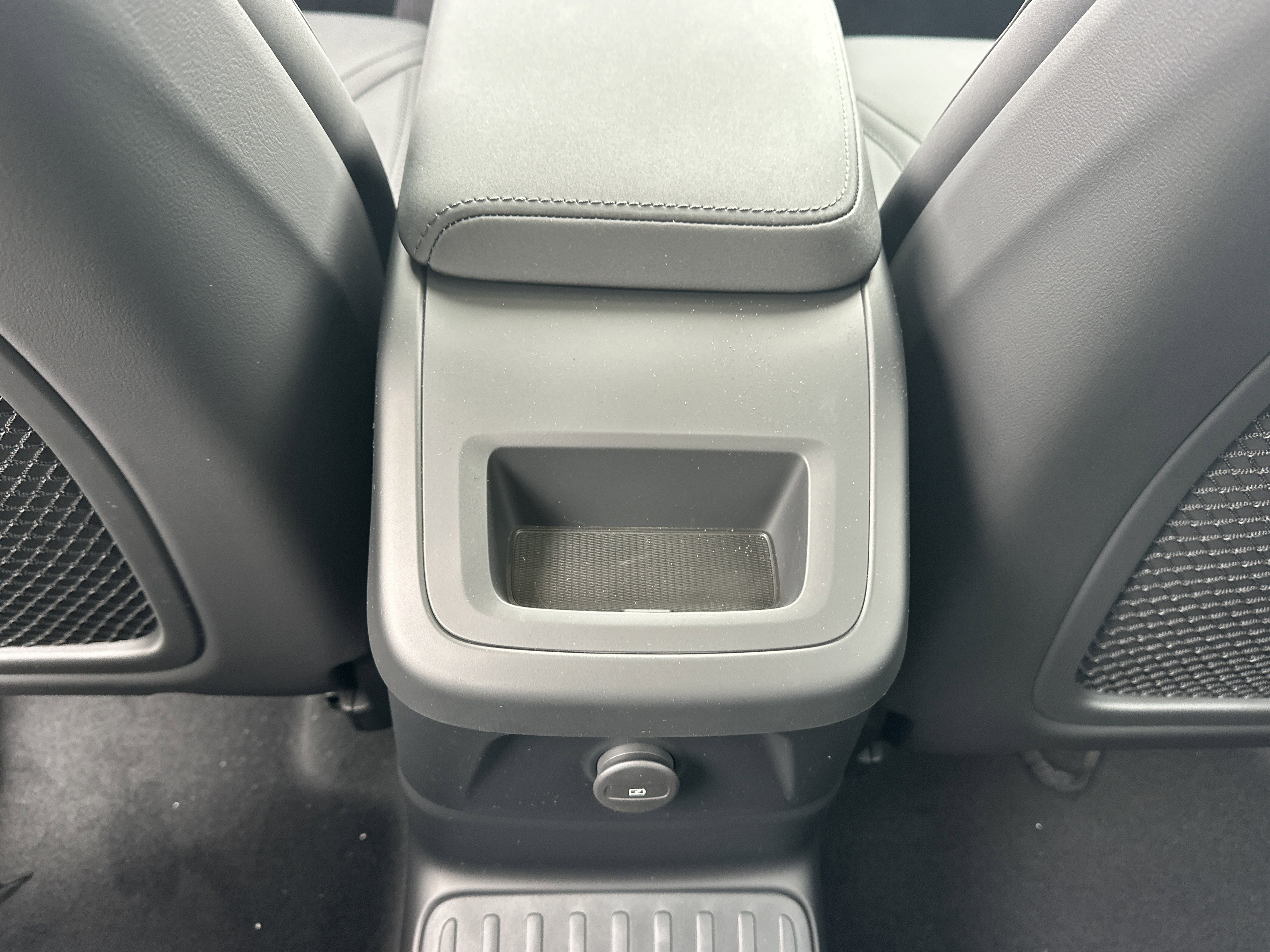 2026 Volvo XC90 Core - Photo 15