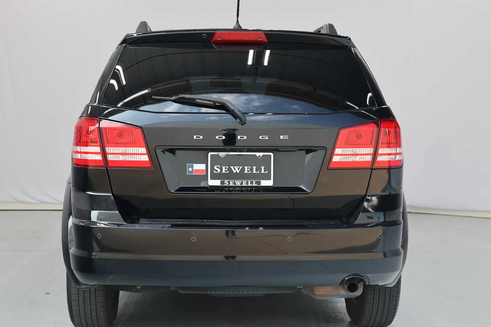 Used 2020 Pitch Black Clearcoat Dodge SE Value image 9