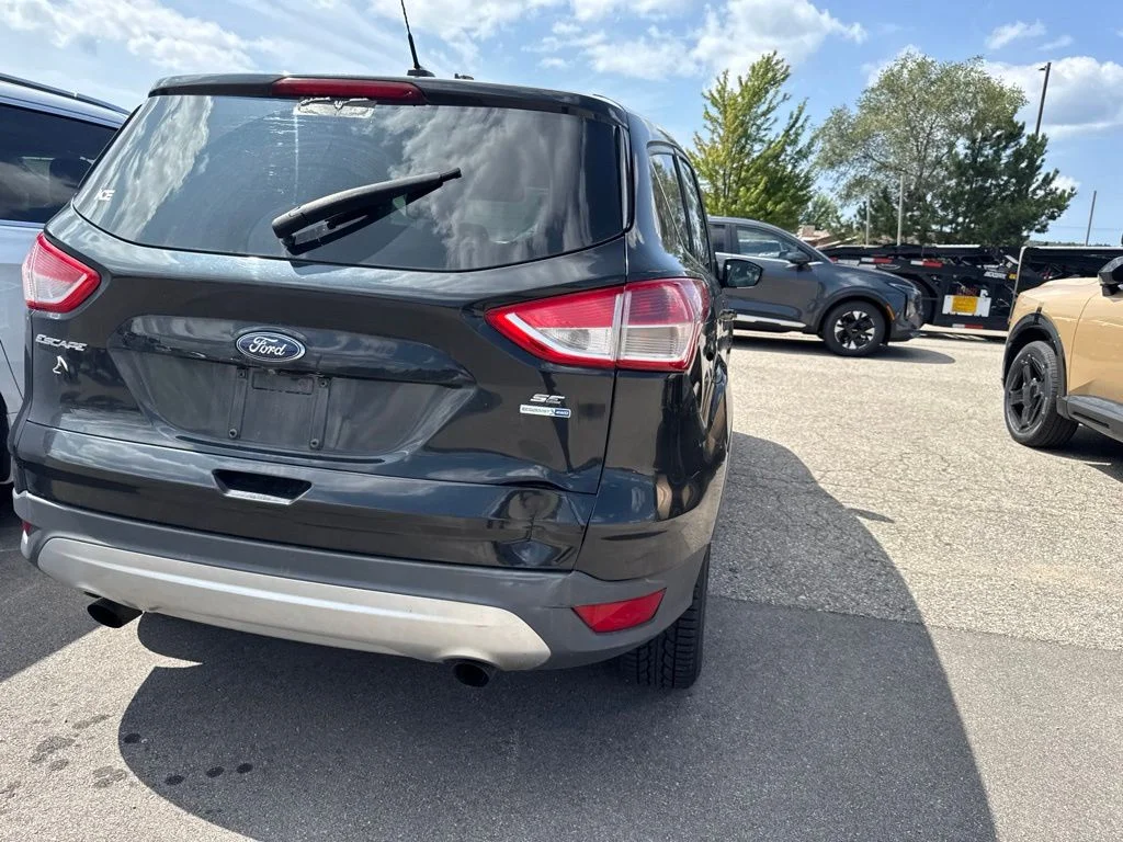Used 2015 Tuxedo Black Ford SE image 29