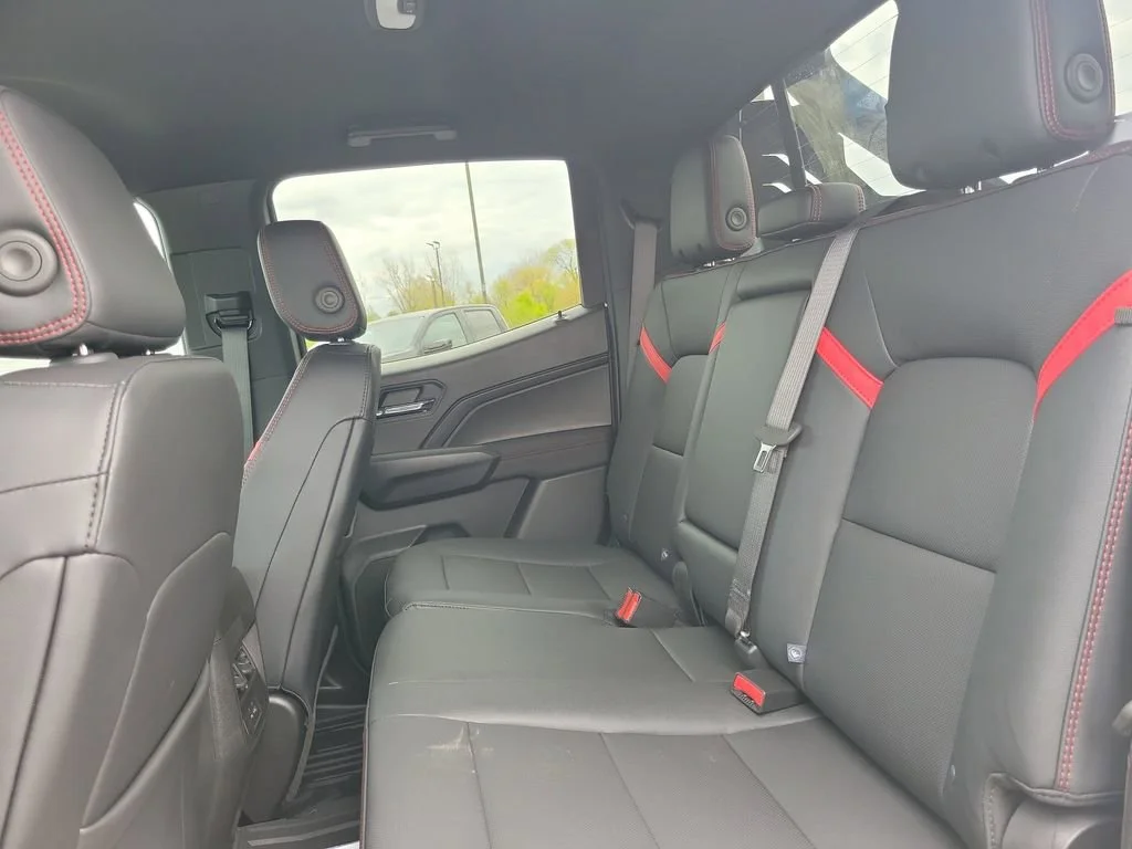 2026 Chevrolet Colorado Z71 - Photo 28