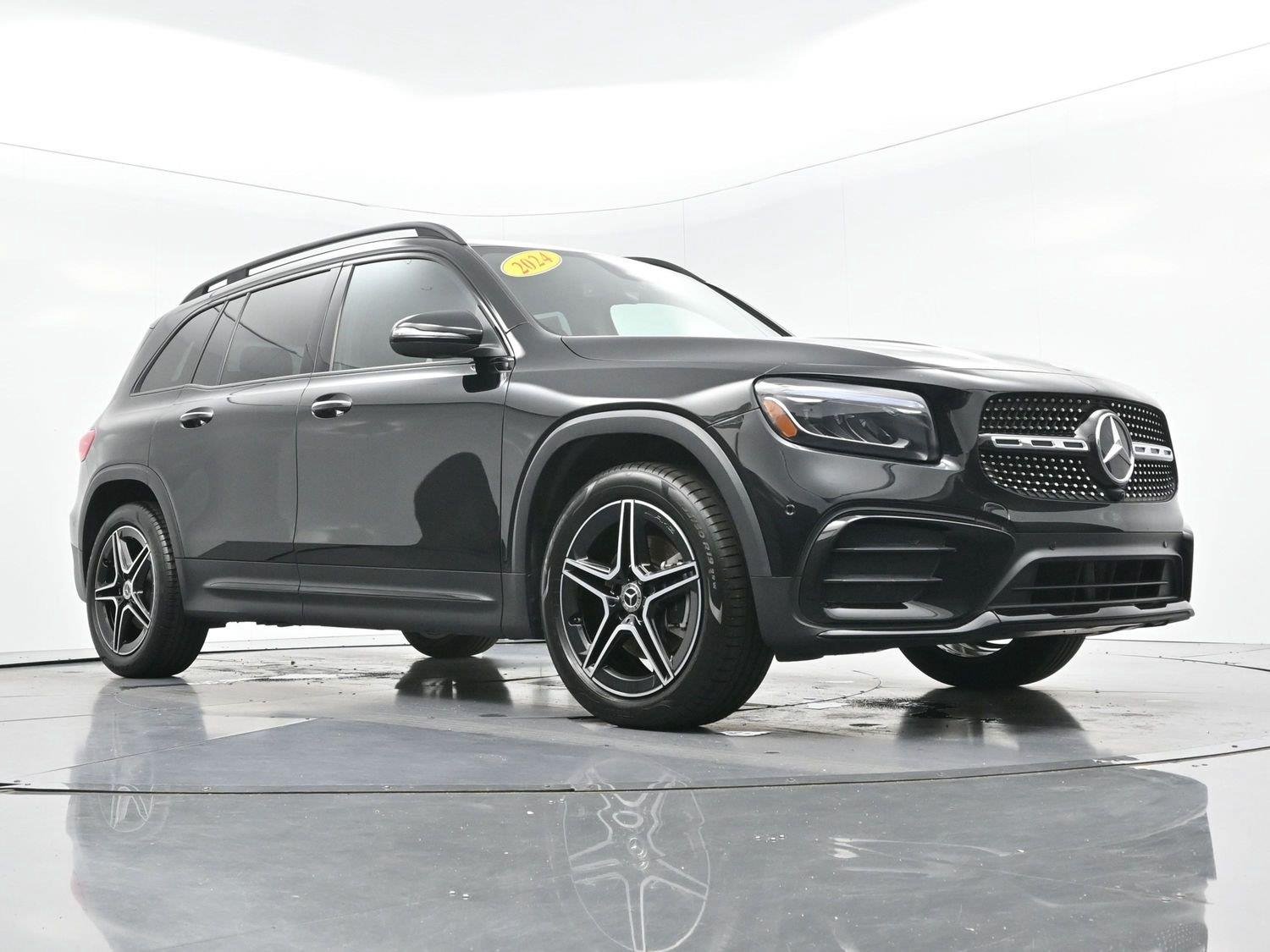 Used 2024 Black Mercedes-Benz GLB 250 image 43