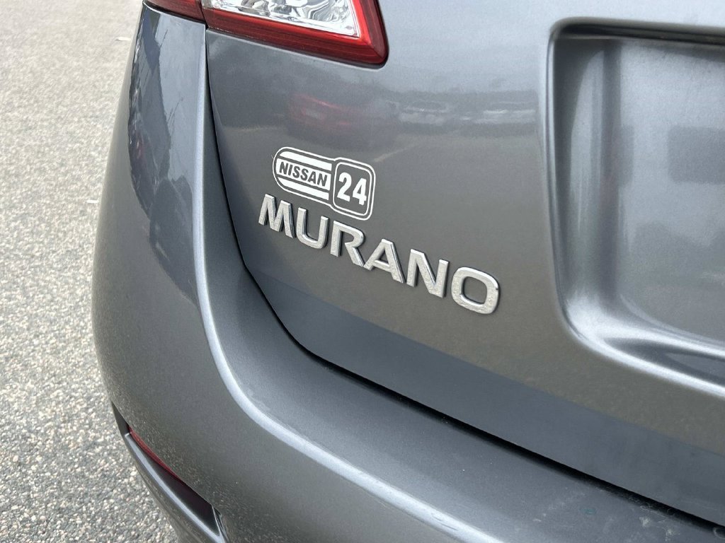 Used 2014 Gray Nissan SL image 14