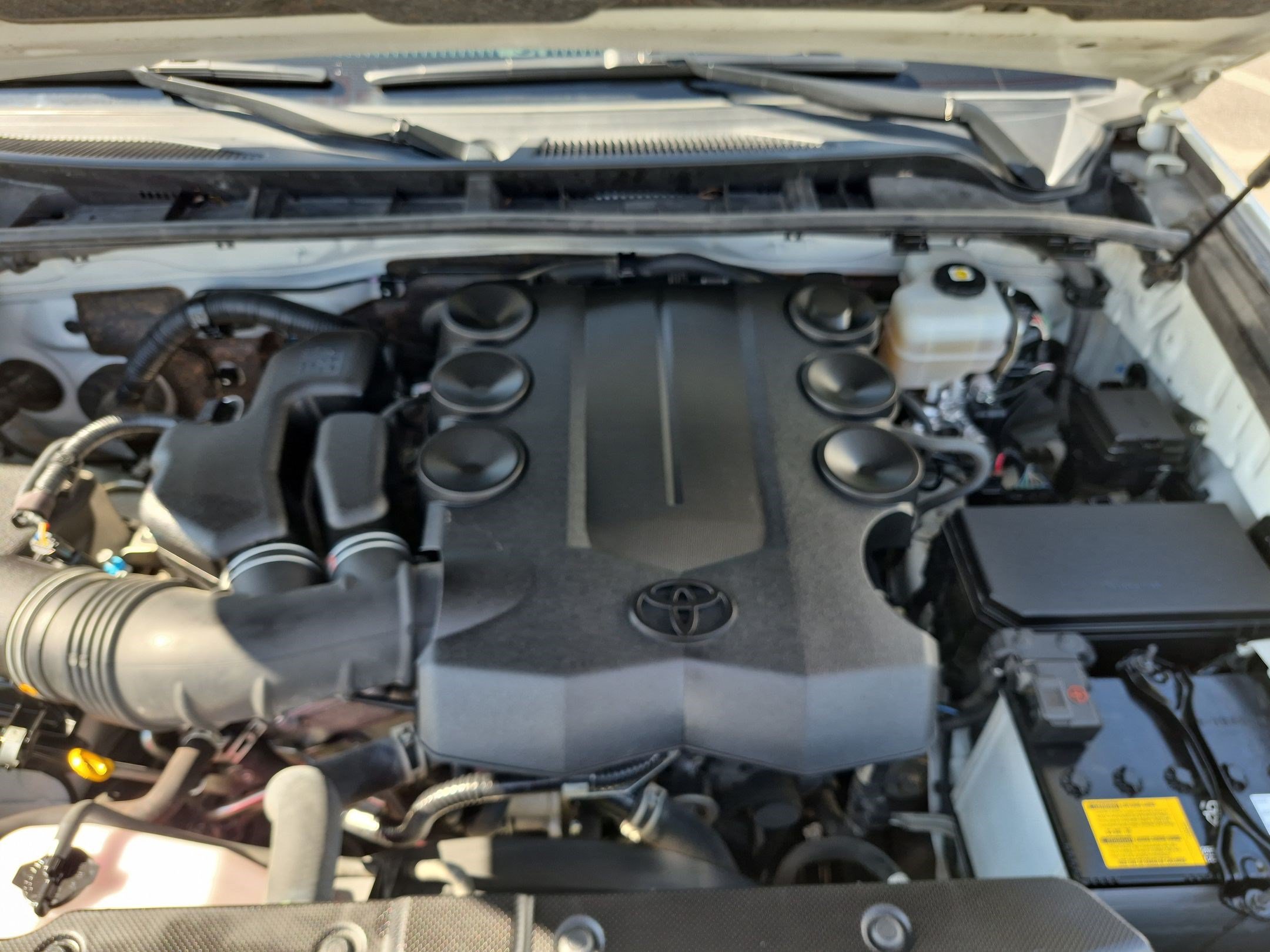 Used 2022 White Toyota SR5 Premium image 32
