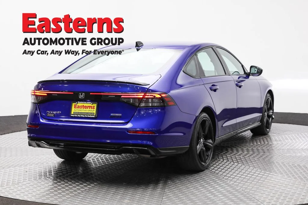 Used 2025 Blue Honda Sport-L image 5