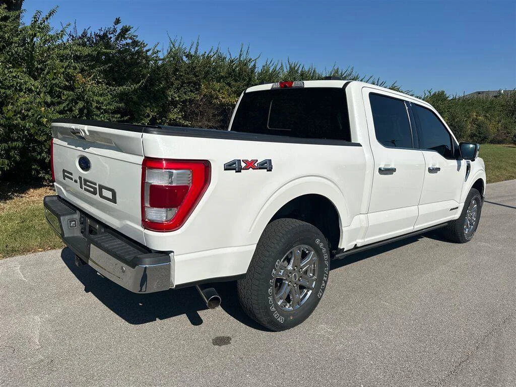 Used 2021 White Ford Lariat image 13