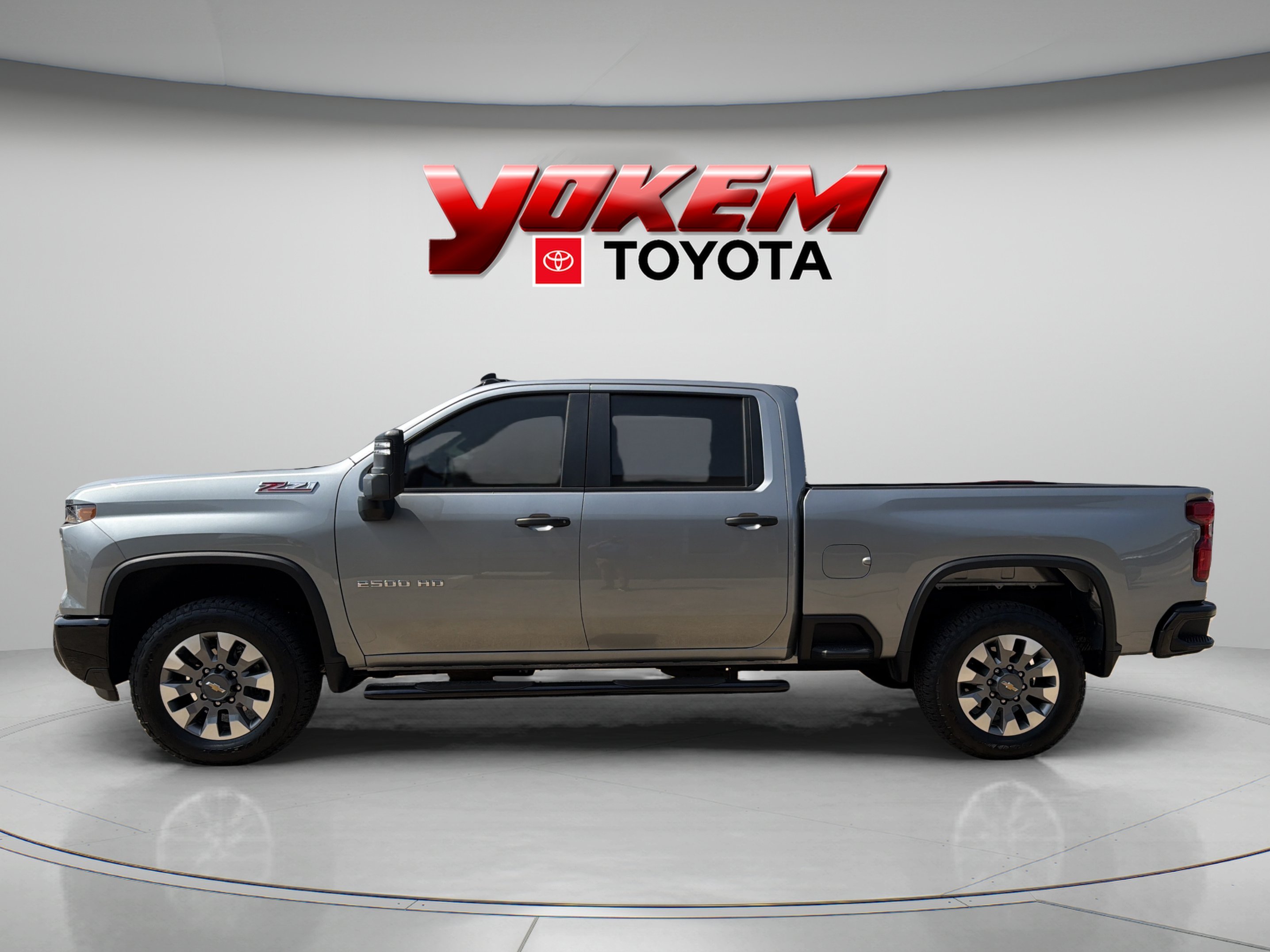 Used 2026 Sterling Gray Metallic Chevrolet Custom image 4