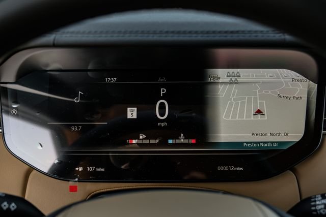 New 2026 Belgravia Green Land Rover SE image 22