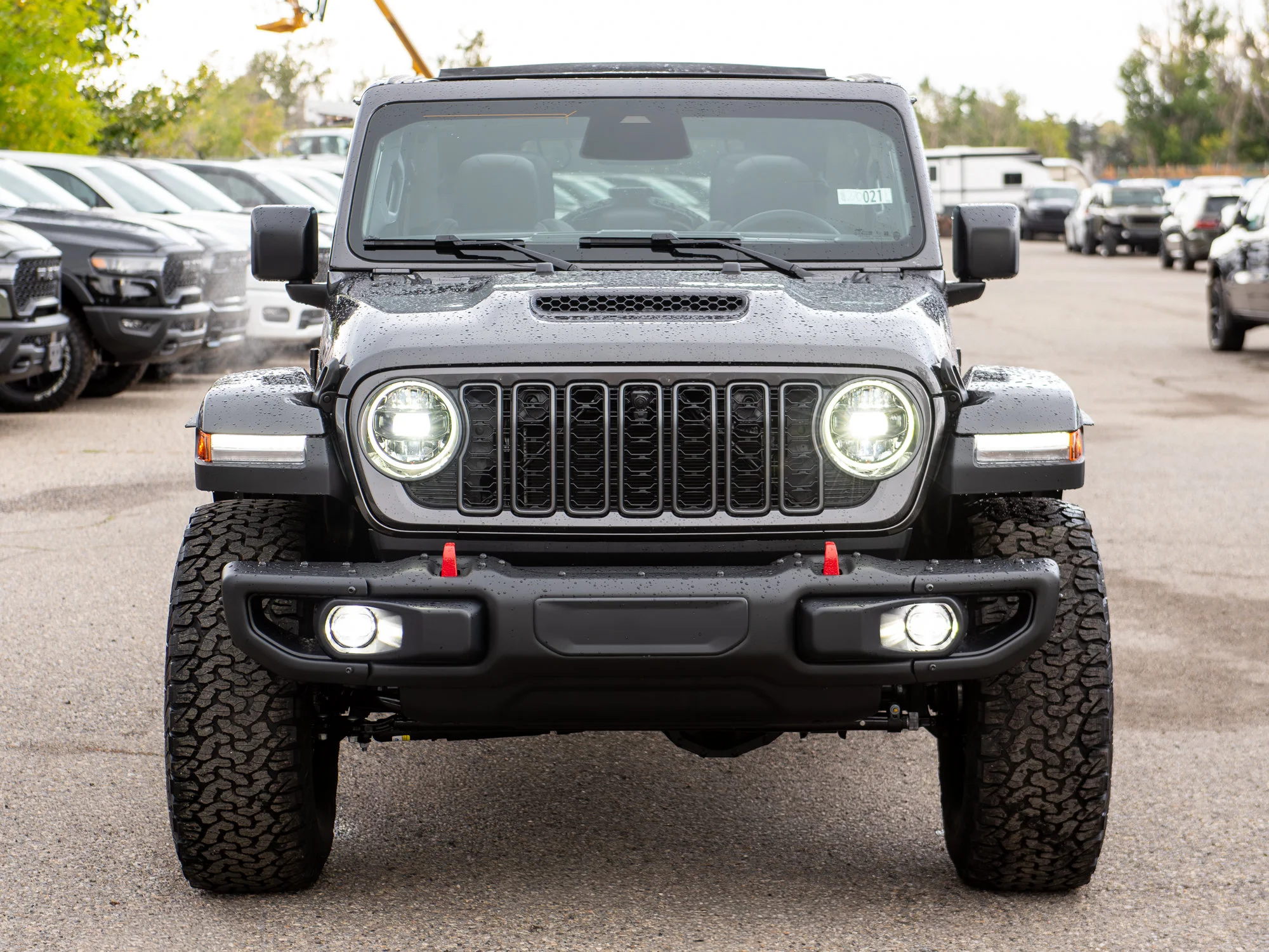 New 2027 Grey Jeep Rubicon X* 4 Door 4x4, Sky One-Touch Pwr Top, Nappa Leather, 35 Inch Tires image 11