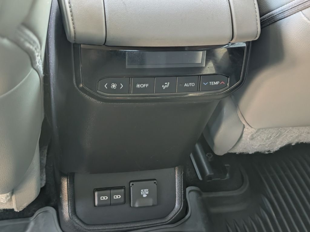 Used 2023  Toyota Limited image 22