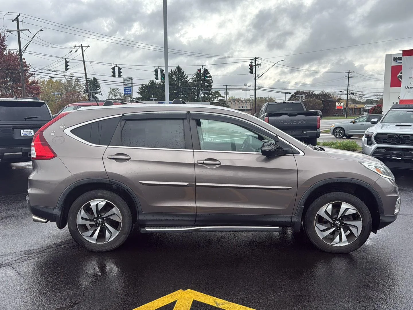 Used 2015  Honda Touring image 2