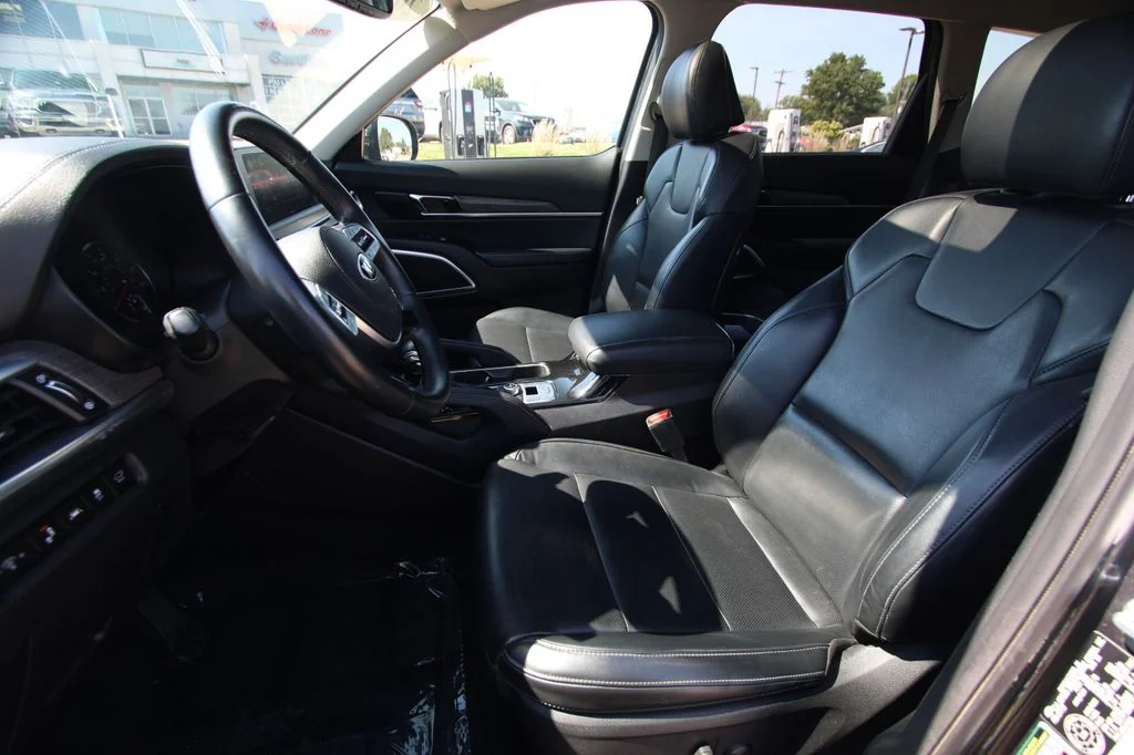 Used 2020 Gravity Gray Kia EX image 6