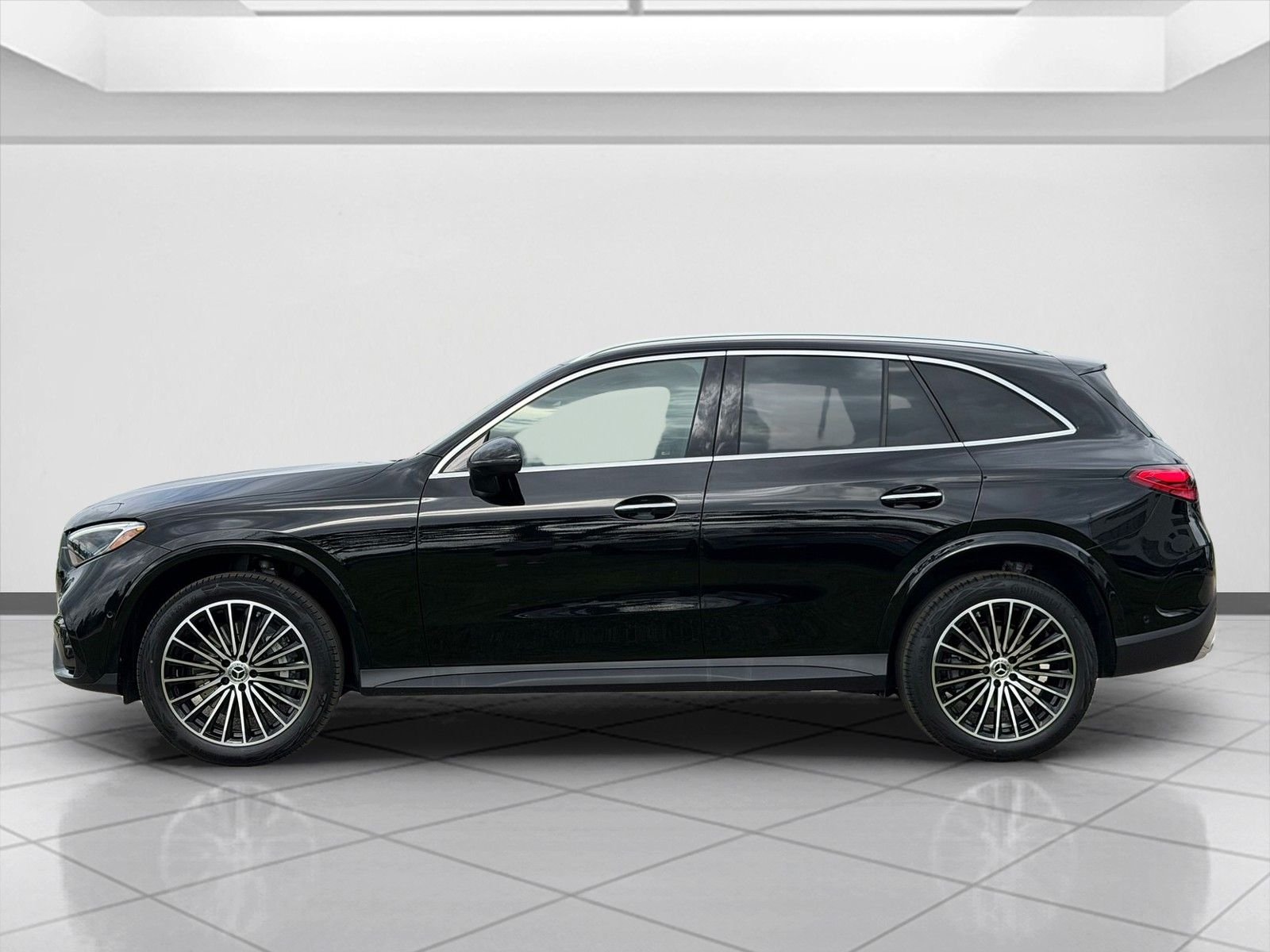 New 2026 Black Mercedes-Benz GLC 300 image 5