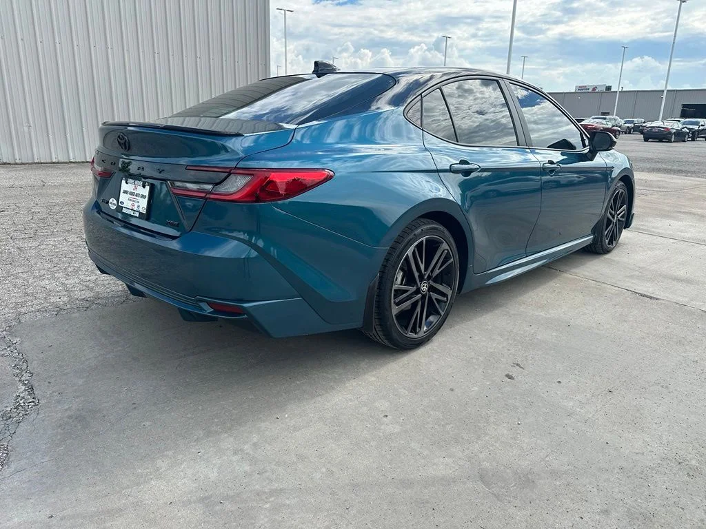 2025 Toyota Camry XSE - Photo 5