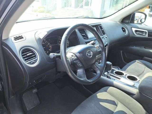 Used 2016 Black Nissan SV image 10