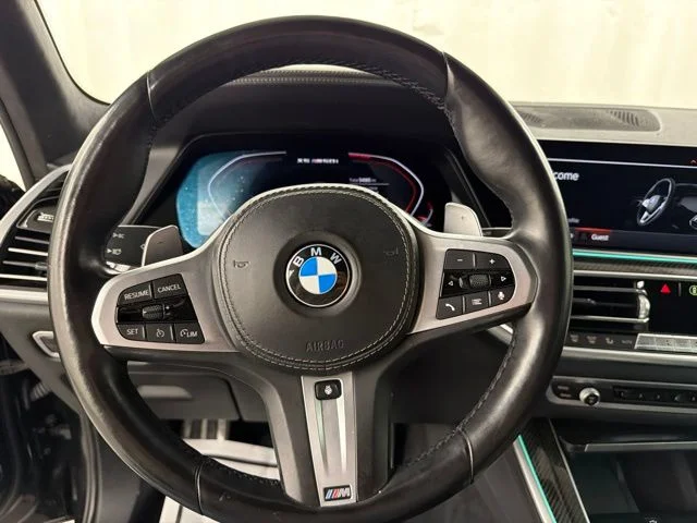 Used 2022 Black BMW M50i image 13