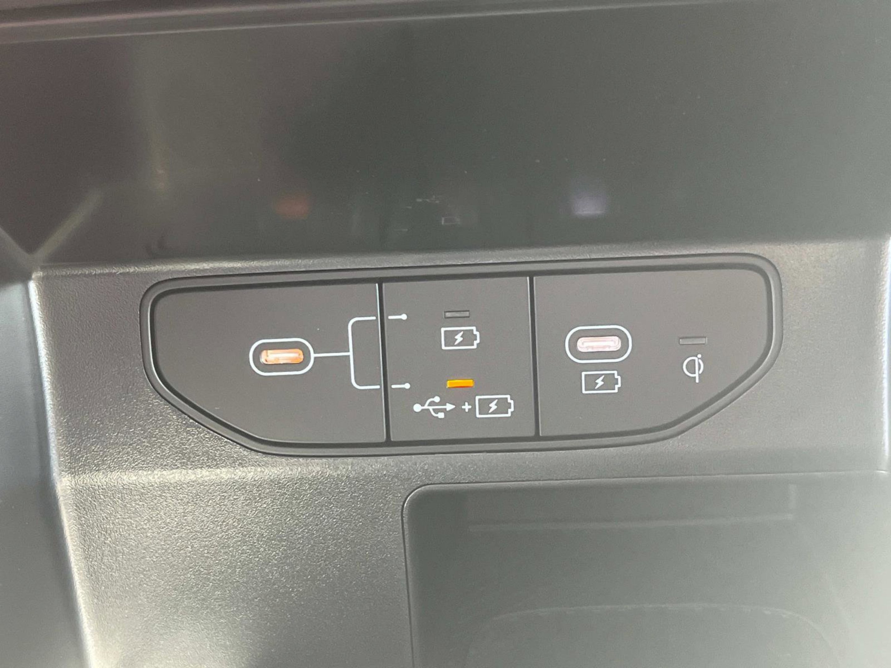 2025 Kia Sorento EX - Photo 33