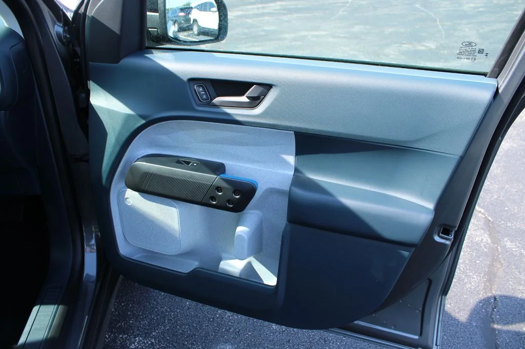 New 2026 Carbonized Gray Metallic Ford XLT image 29