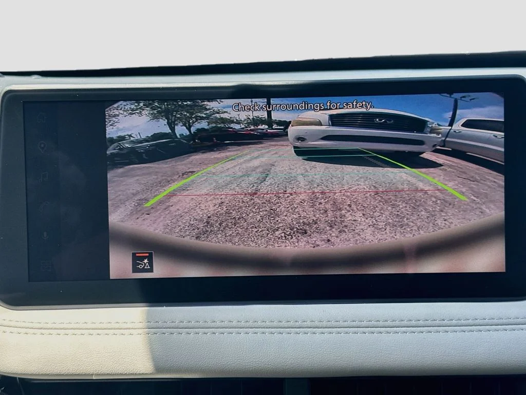 New 2027 White INFINITI LUXE image 14