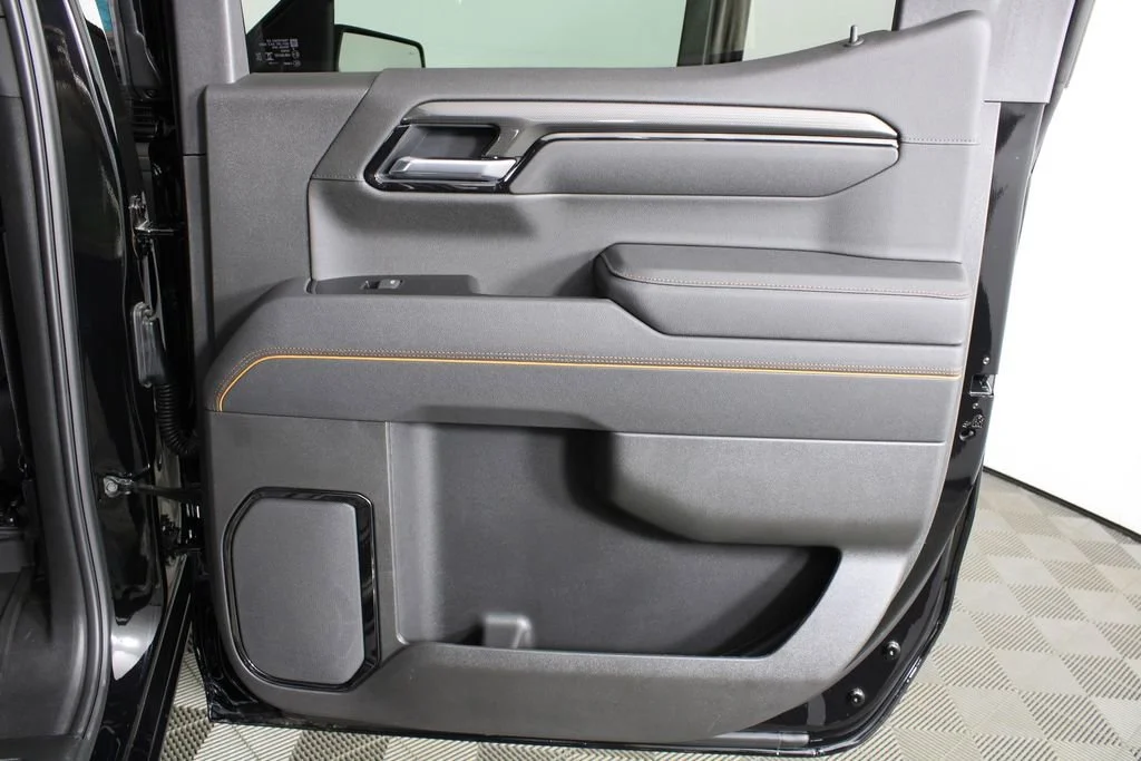 New 2026 Onyx Black GMC AT4 image 9