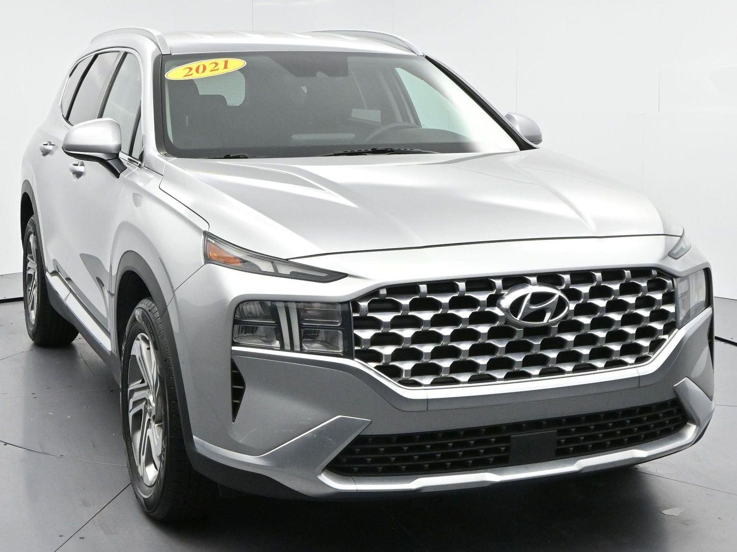 Used 2021 Shimmering Silver Hyundai SEL image 2