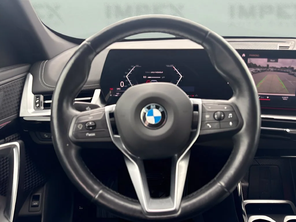 Used 2023 White BMW xDrive28i image 13